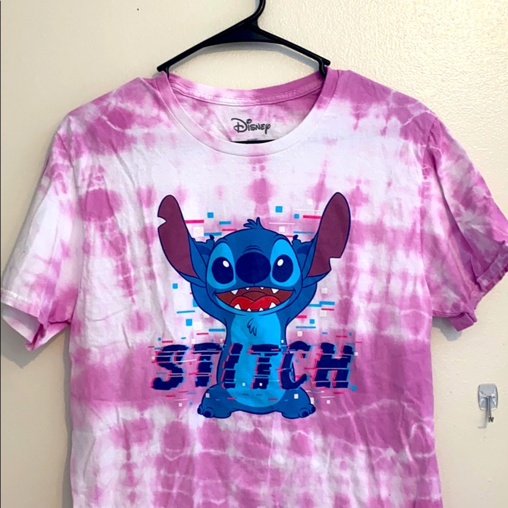 🛍 Stitch Tee